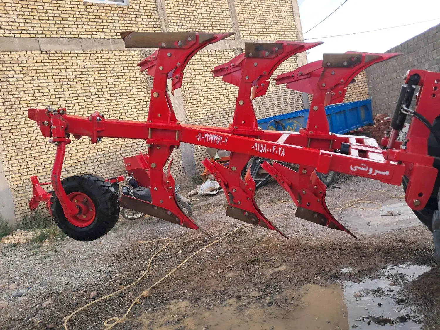 گاوآهن سه خیش دوطرفه با چرخ لاستیکی|ماشینآلات صنعتی|دیواندره, |دیوار