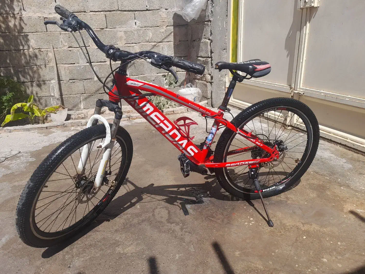 دوچرخه|دوچرخه، اسکیت، اسکوتر|دره شهر, |دیوار