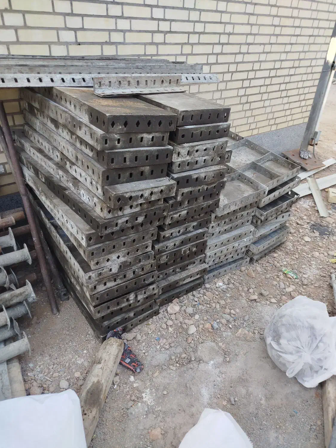 قالب|مصالح و تجهیزات ساختمان|شیراز, شهرک سعدی|دیوار