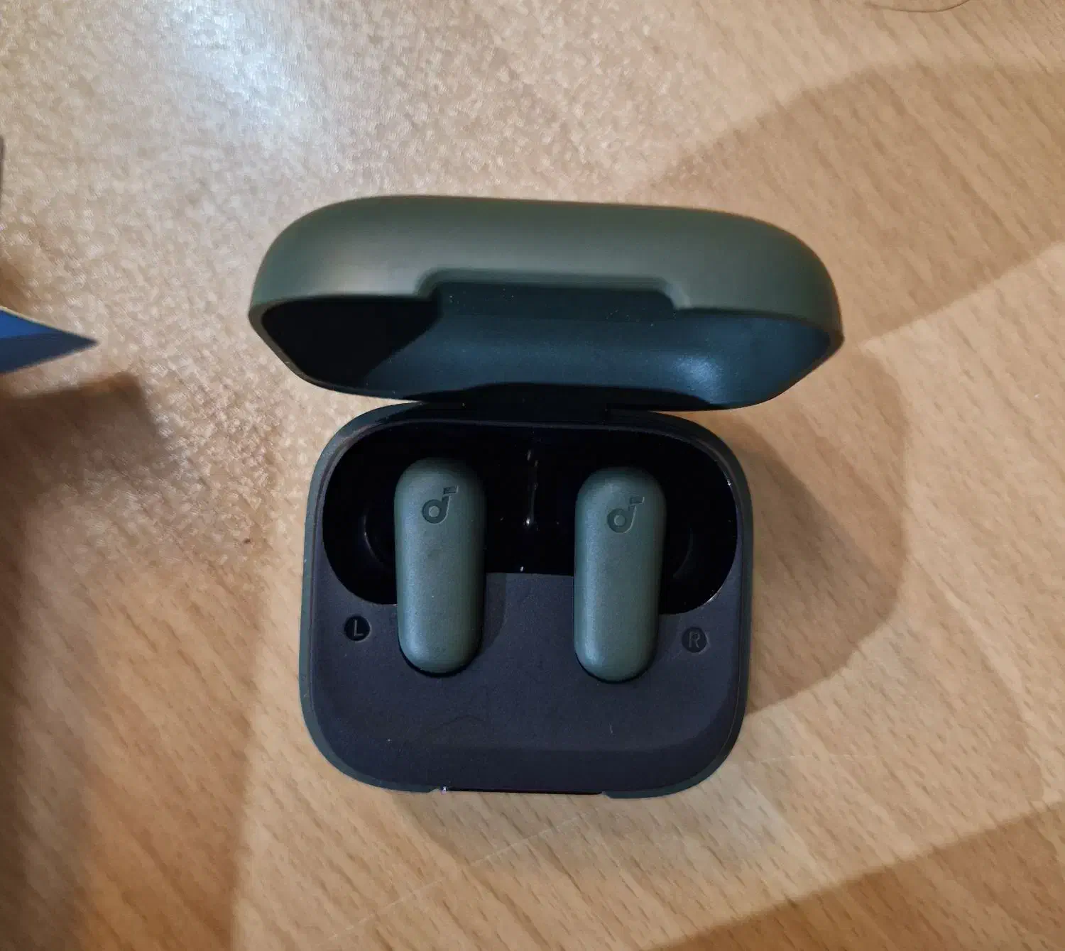 هدفون بلوتوثی انکر R50i NC|لوازم جانبی موبایل و تبلت|اصفهان, سعادتآباد|دیوار