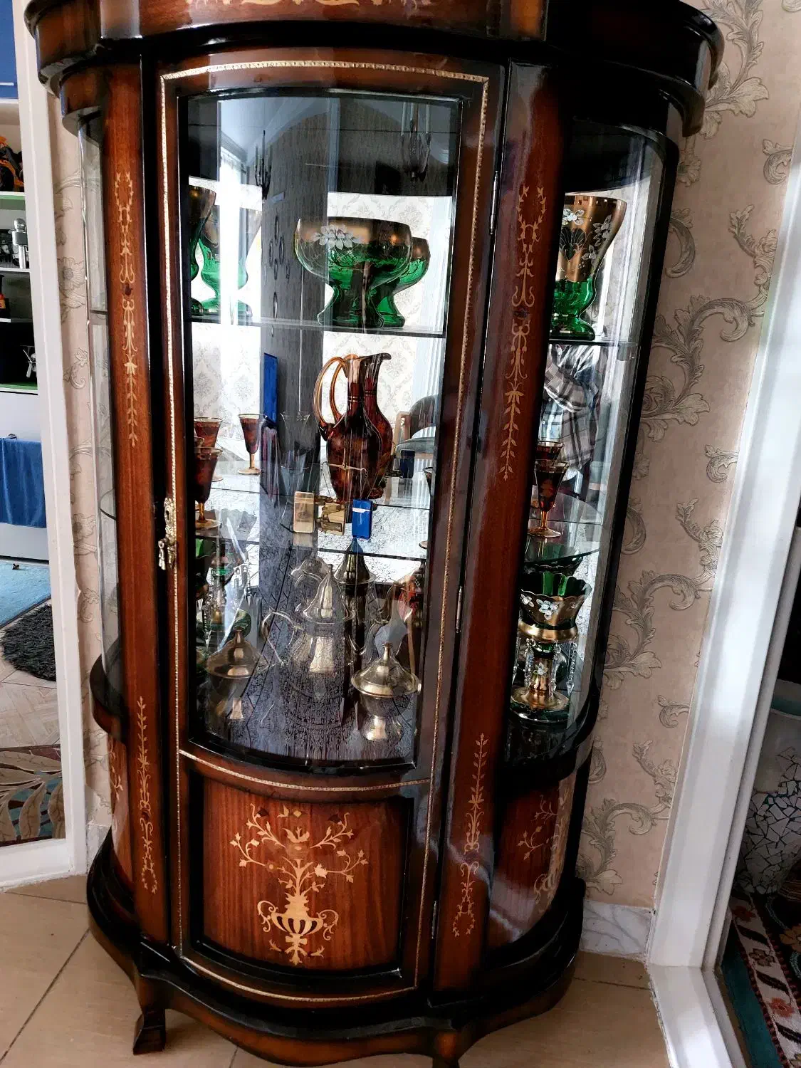 بوفه و اینه کنسول تمیز و سالم|بوفه، ویترین، کنسول|محمدیه-قزوین, |دیوار