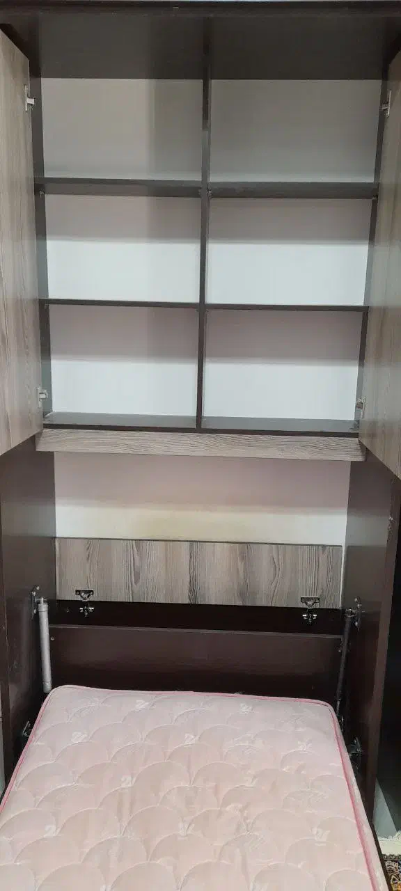 تخت تاشو به همراه میز تحریر و کمد لباس|تخت و سرویس خواب|دورود, |دیوار