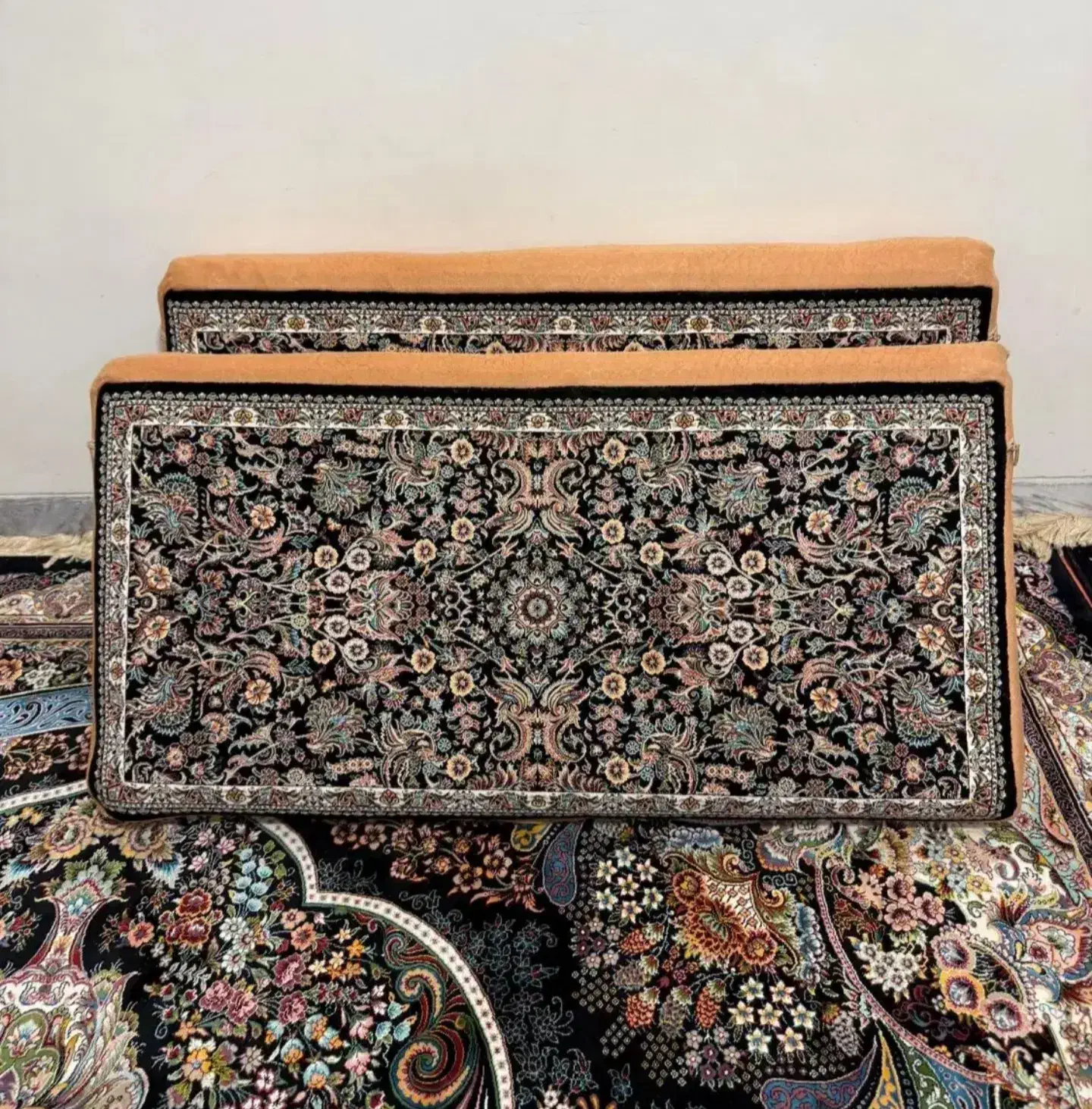 پشتی در حد نو|پشتی|تهران, شهرک ولیعصر جنوبی|دیوار