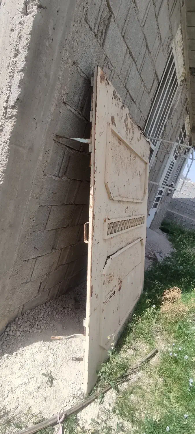 درب حیاط|مصالح و تجهیزات ساختمان|چغادک, |دیوار