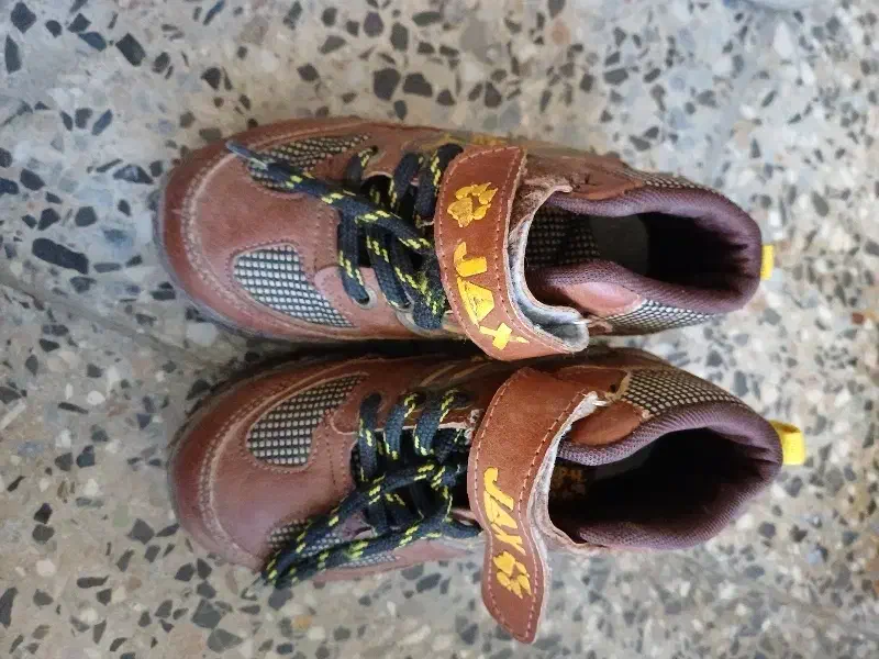 کفش بچگانه خوب|کفش و لباس بچه|شاهین‌شهر, فردوسی|دیوار