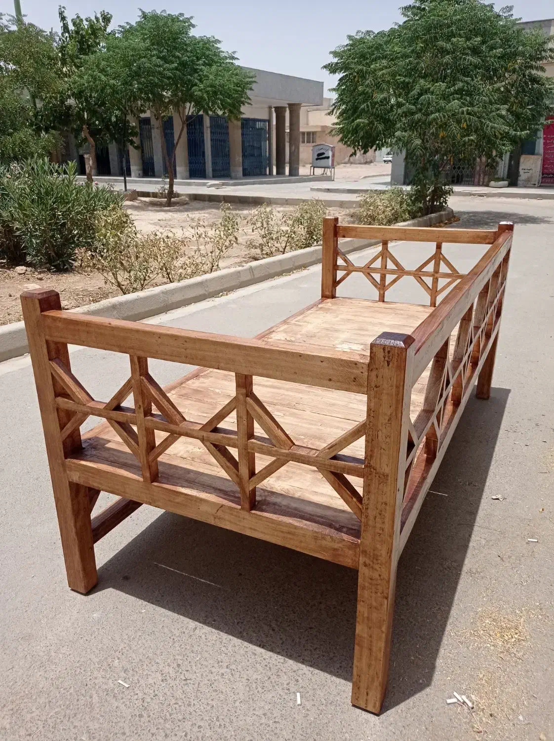تخت سنتی|مبلمان خانگی و میز عسلی|شاهین‌شهر, شهرک گلدیس|دیوار