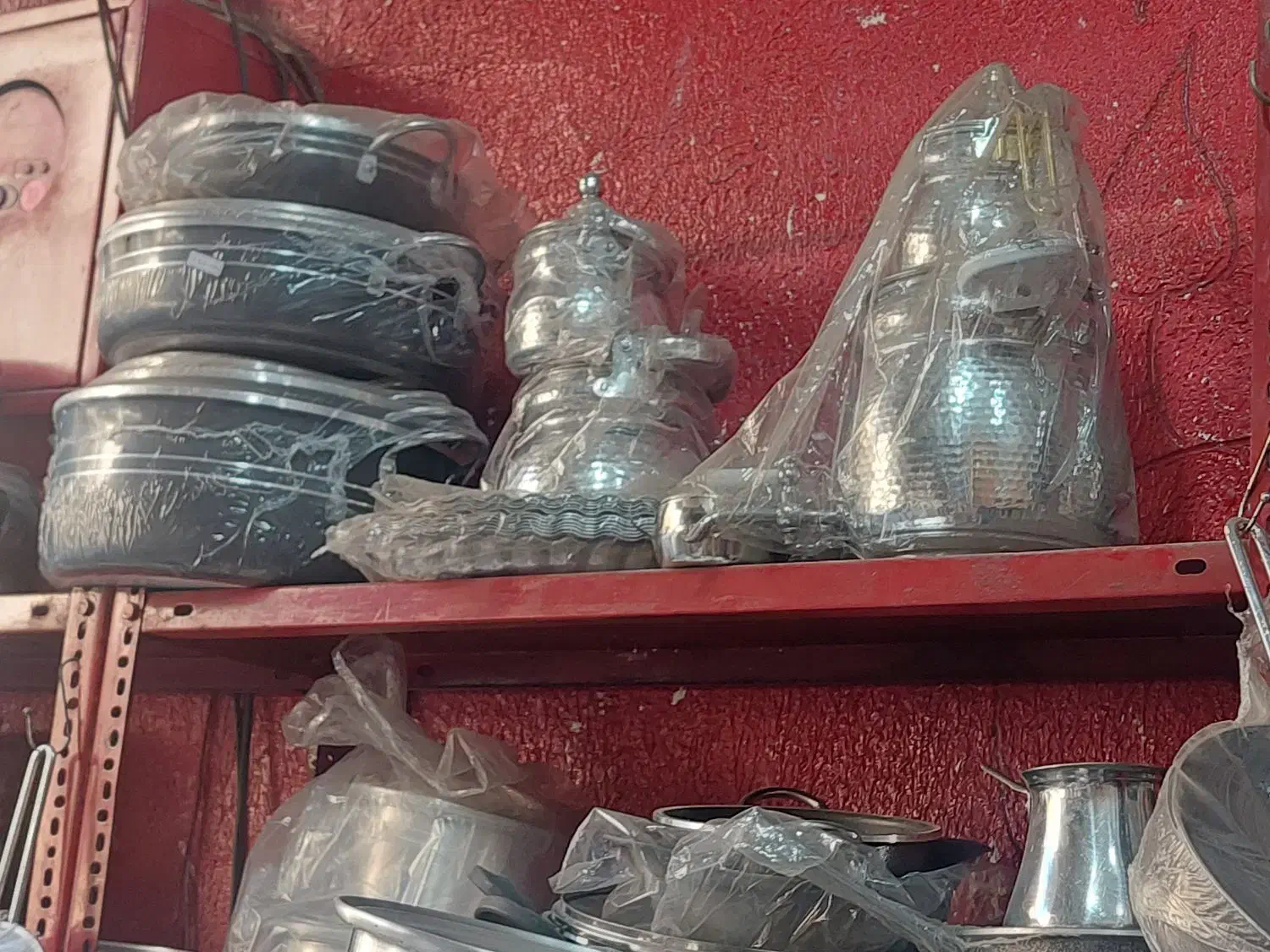 کارگر ساده در صنف قابلمه فروشی|استخدام خدمات فروشگاه و رستوران|تهران, بلورسازی|دیوار