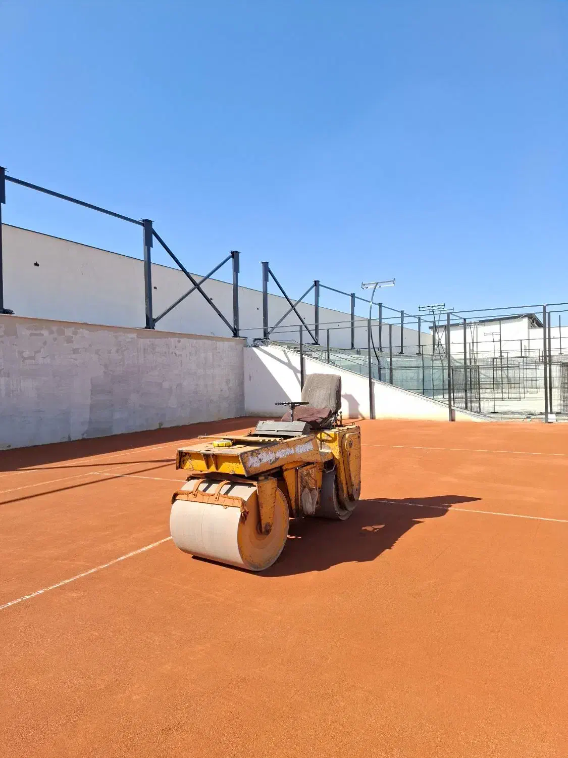 کرایه غلطک موتوری سبکسنگین با ضربه کمپکتور لرزشی|خدمات حمل و نقل|کرج, کیانمهر|دیوار