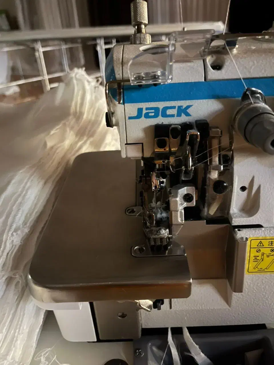 استخدام دو نفر چرخکار زیگزاگ دوز|استخدام صنعتی، فنی، مهندسی|هشتگرد, طاووسیه|دیوار