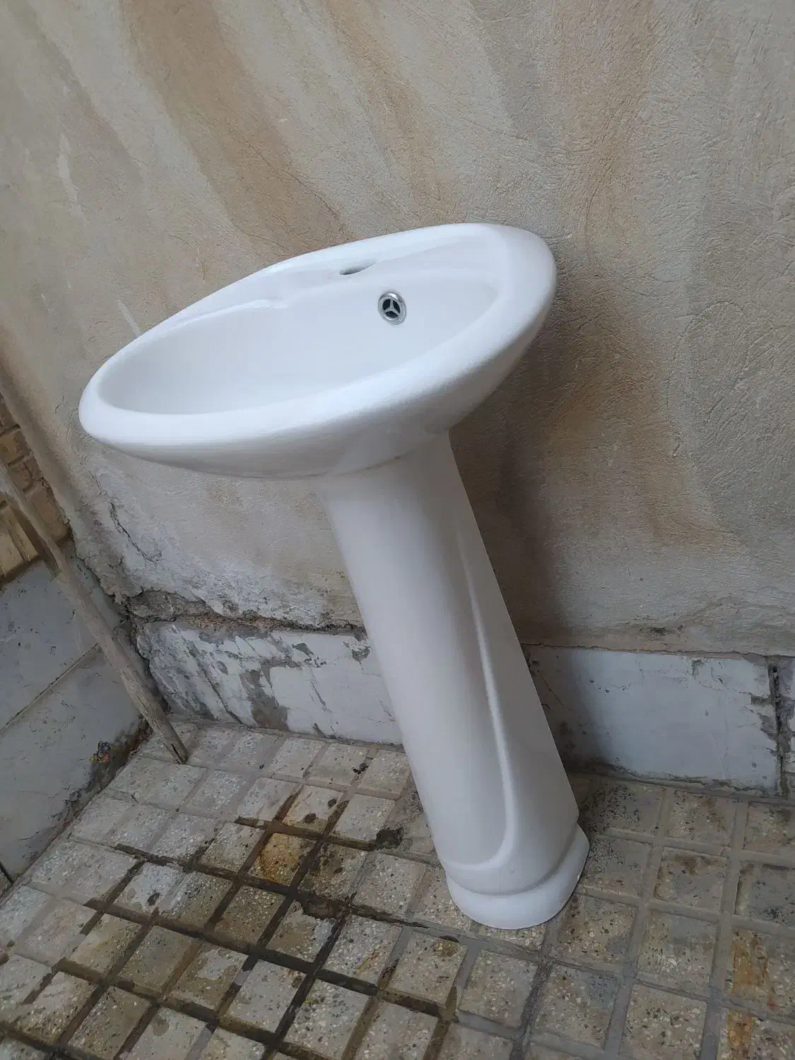 روشویی با پایه|لوازم سرویس بهداشتی|فولادشهر, A4|دیوار