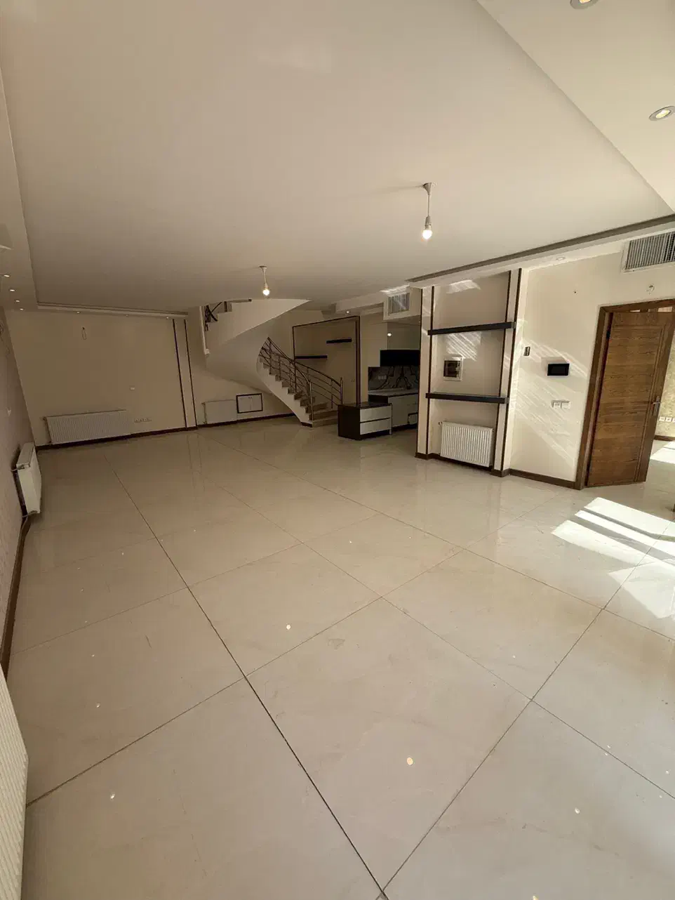 ۲۸۵ متر ویلایی نوساز/ابوالحسن|فروش خانه و ویلا|اصفهان, خواجو|دیوار