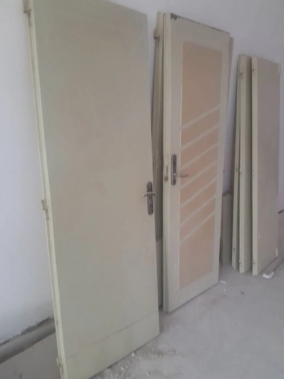 درب آهنی ودرب چوبی وکمدی وچارچوب فلزی|مصالح و تجهیزات ساختمان|سبزوار, توحیدشهر|دیوار