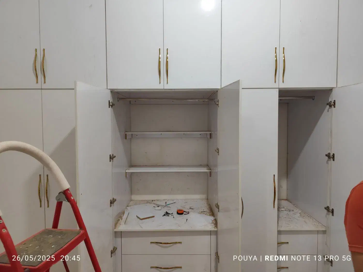 نصب و تعمیر و تعویض انواع کابینت های ام دی اف|خدمات پیشه و مهارت|کوهدشت, |دیوار