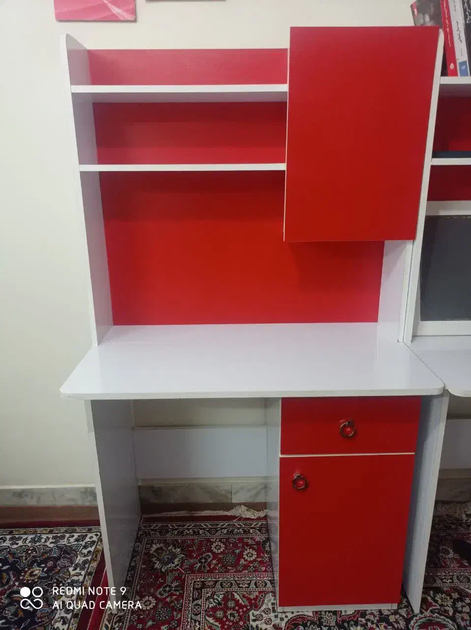 میز مطالعه|میز تحریر و کامپیوتر|شاهین‌شهر, بنیاد ازدواج|دیوار