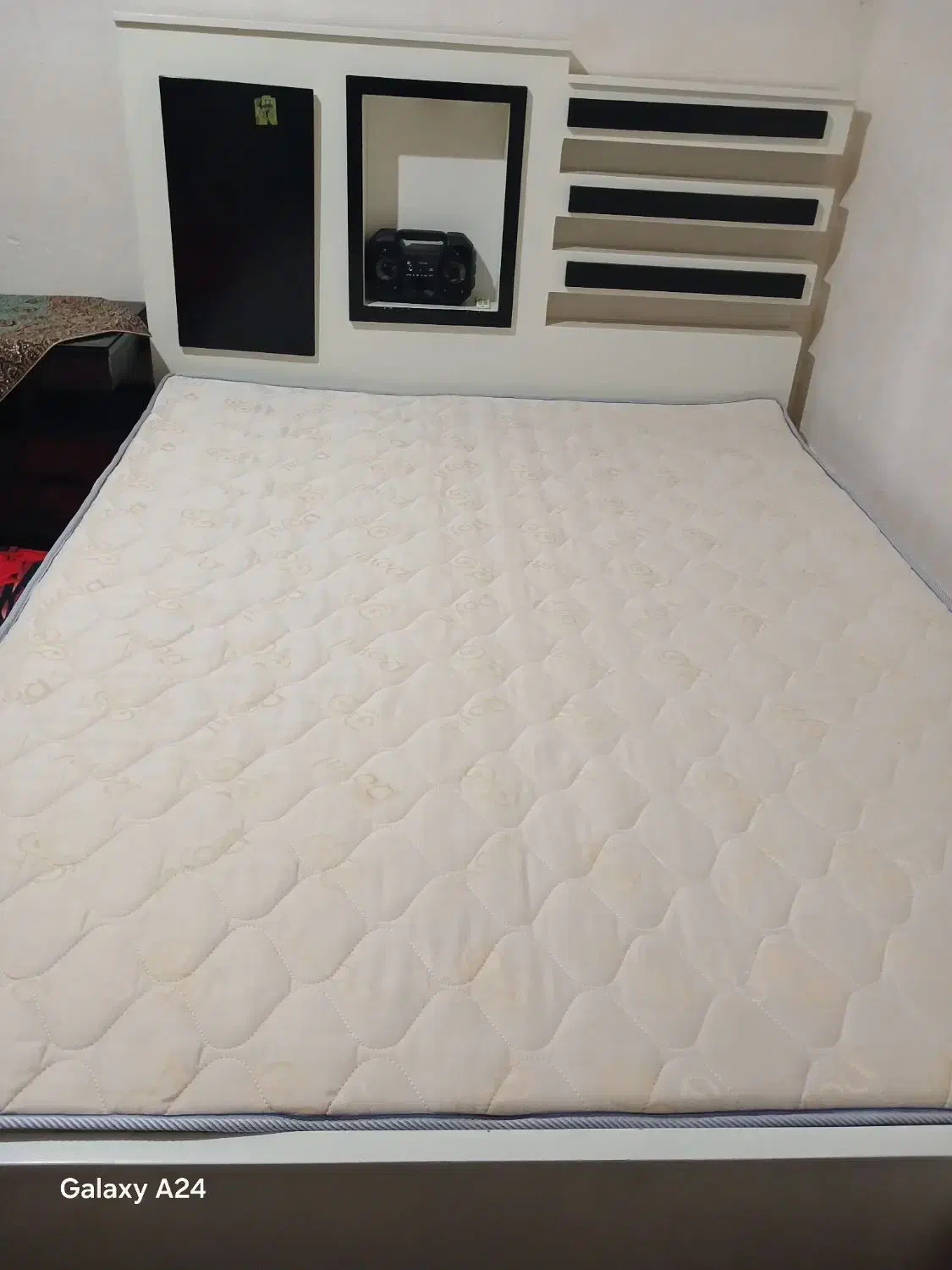 تخت|تخت و سرویس خواب|ساوه, |دیوار