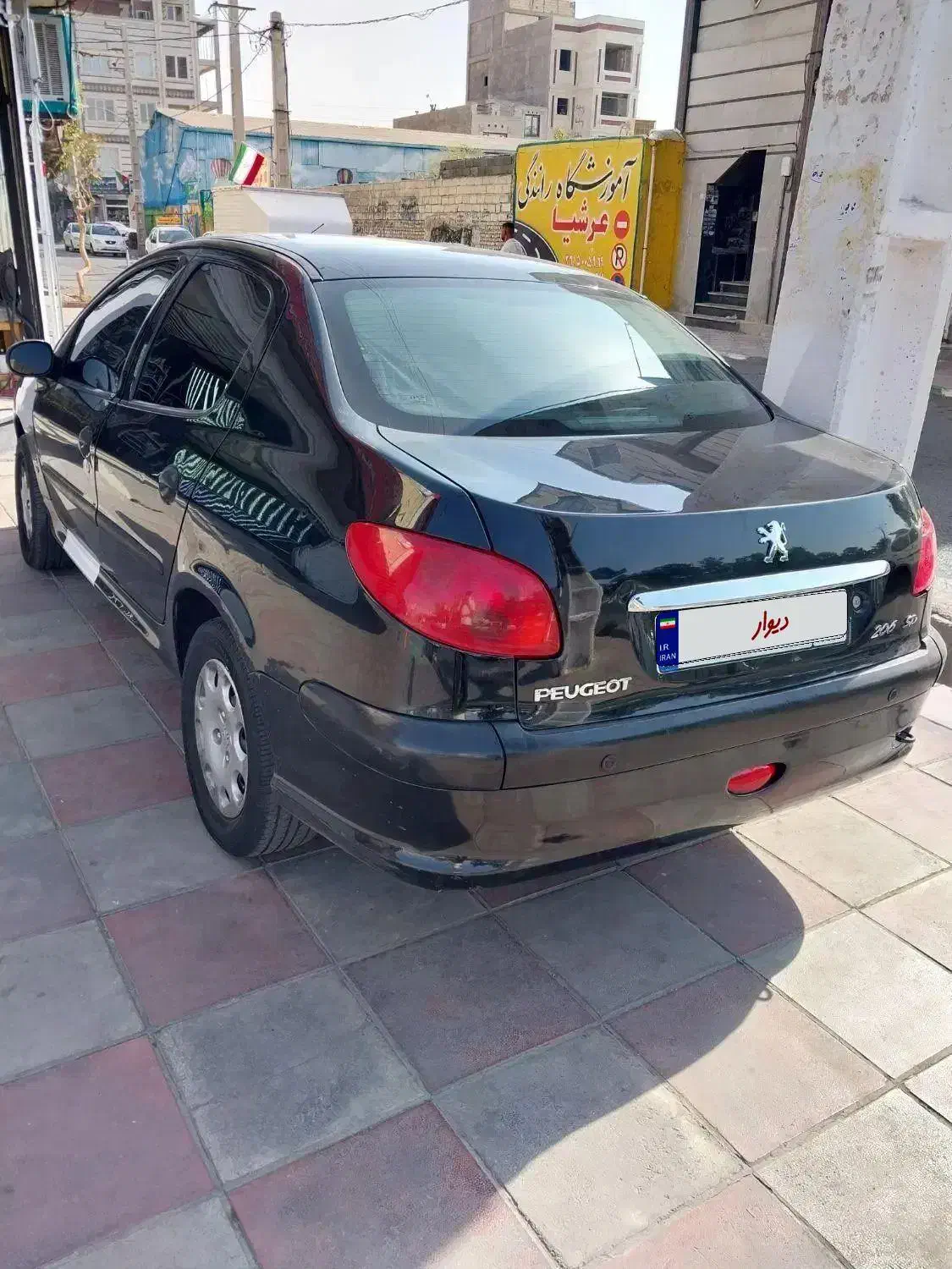 پژو ۲۰۶ sd v8 تیپ ۵ مدل ۹۸|خودرو سواری و وانت|قرچک, زیبا شهر|دیوار