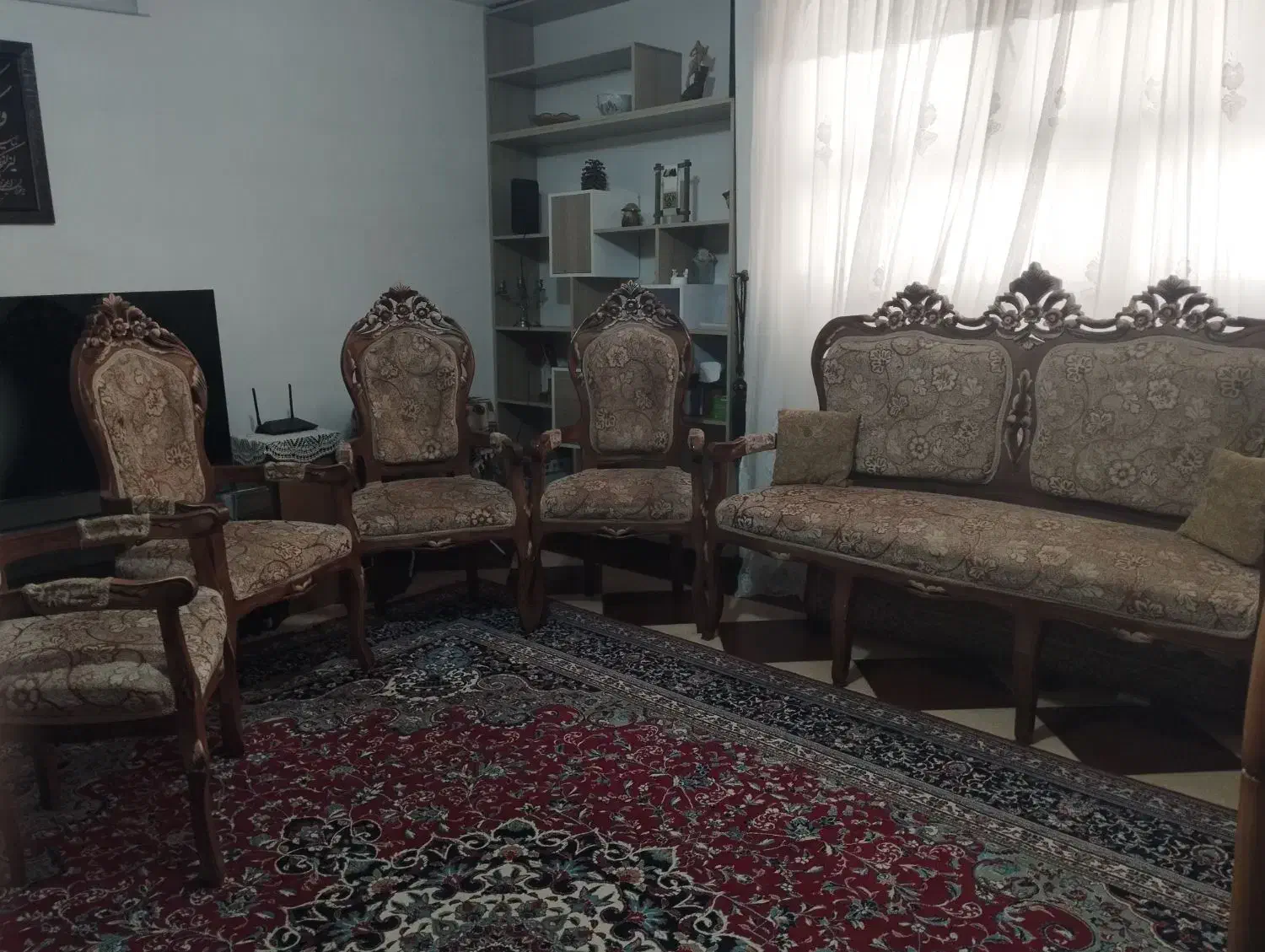 مبل نه نفره|مبلمان خانگی و میز عسلی|شیراز, رازی|دیوار