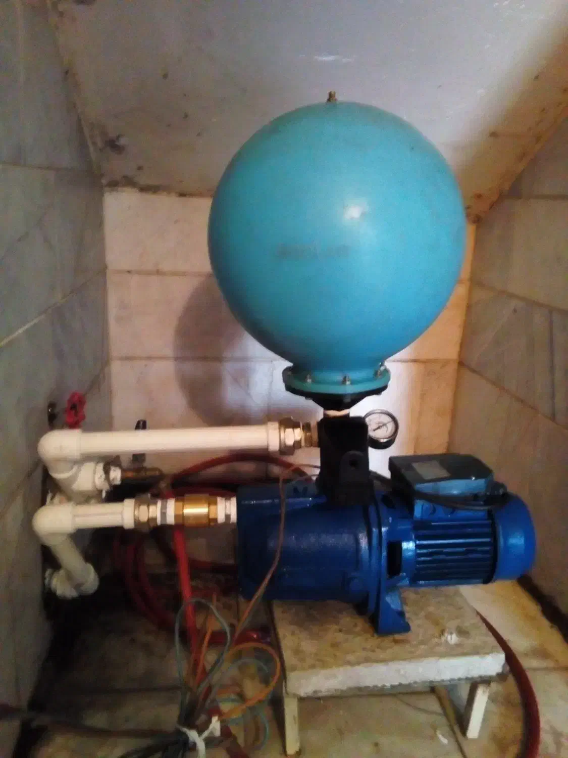 تعمیرات پمپ آب در اندیشه|خدمات پیشه و مهارت|اندیشه, اندیشه فاز ۱|دیوار