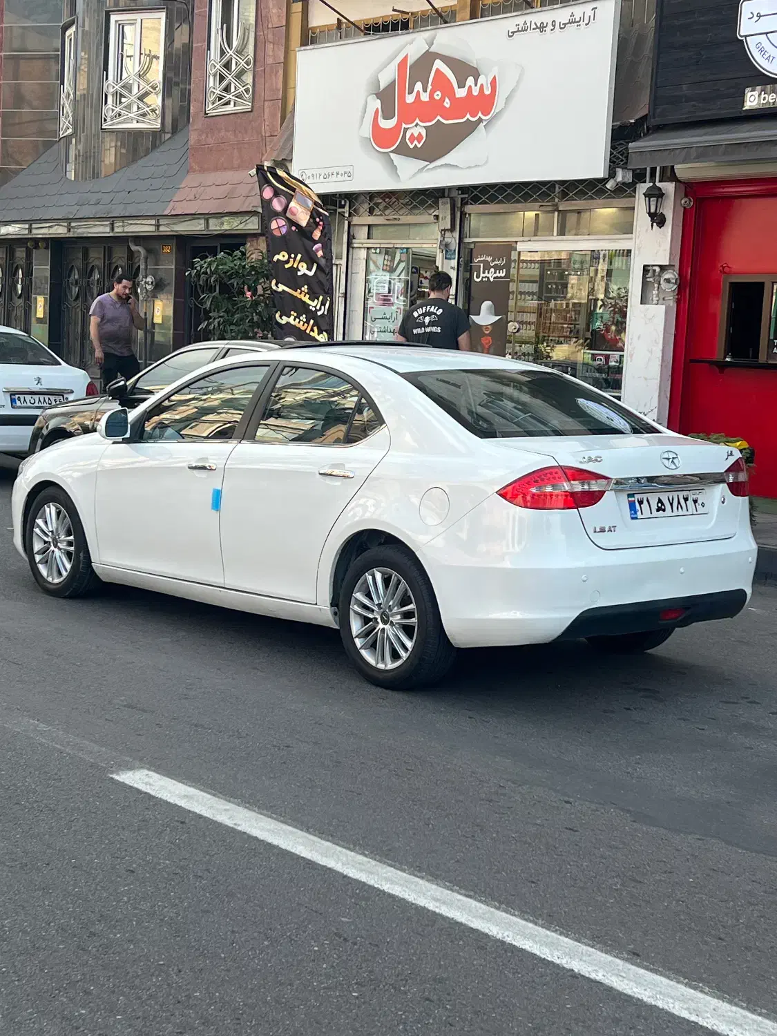 جک j5 مدل ۱۳۹۳اتومات موتور 1800 بی رنگ (تکبرگ)|خودرو سواری و وانت|رشت, یخسازی|دیوار