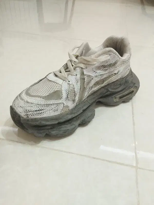 کفش بلنسیاگا|کیف، کفش، کمربند|رشت, کوی جام جم|دیوار