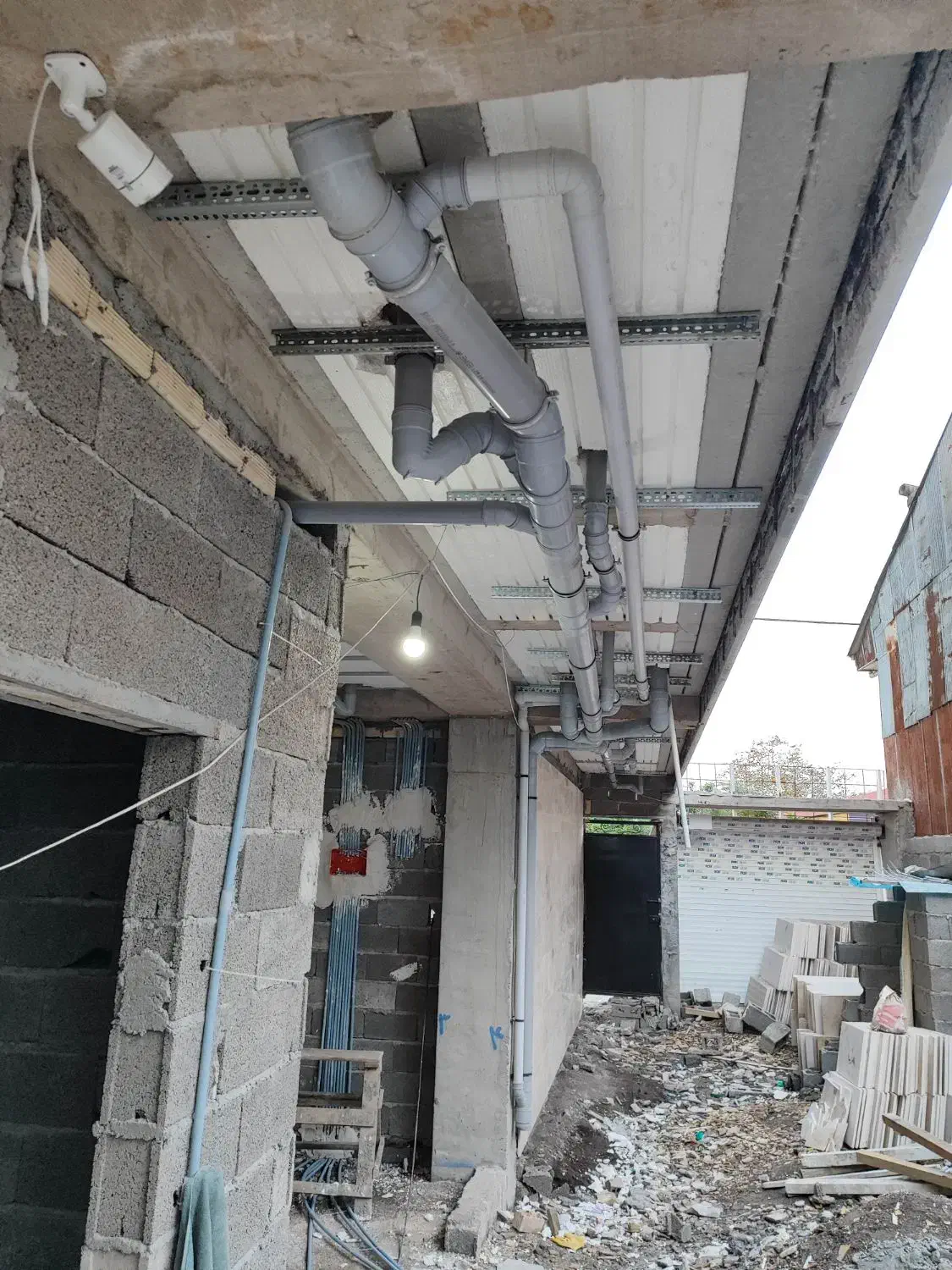 لوله کشی آب و فاضلاب|خدمات پیشه و مهارت|رشت, نظری|دیوار