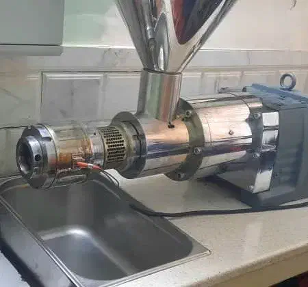 دستگاه صنعتی روغنگیری کالیبر ۸۵ (کلد پرس)|ماشینآلات صنعتی|کرمان, |دیوار