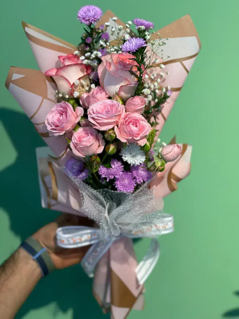 گل‌آرایی حرفه‌ای و خاص برای لحظه‌های خاص شما|گل و گیاه طبیعی|بندر کنگان, |دیوار