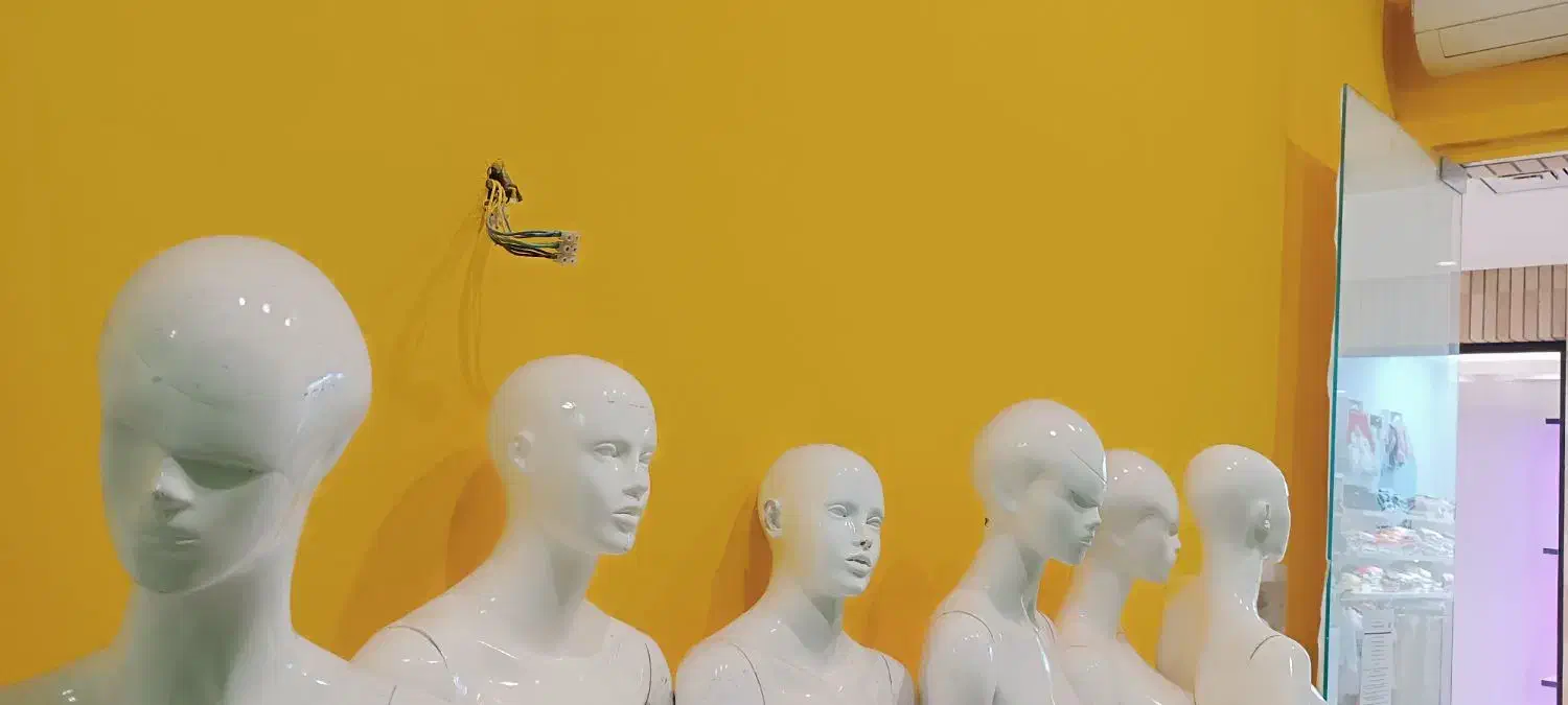 مانکن بچگانه زنانه نیم تنه چوبکار رگال هالوژن ریلی|فروشگاه و مغازه|بروجرد, |دیوار