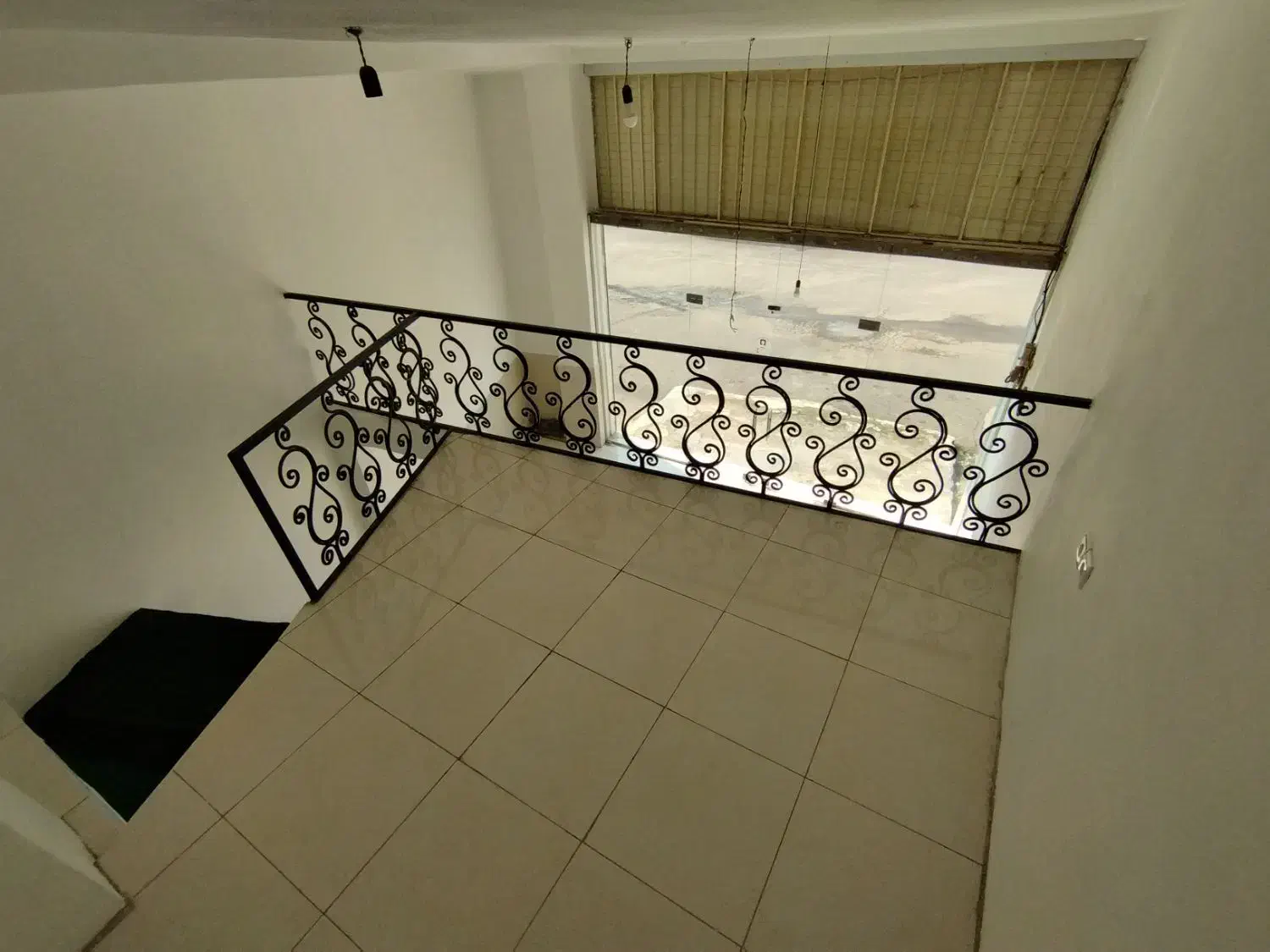 مغازه ۳۵ متری محدوده چهار راه رمک|اجارهٔ مغازه و غرفه|رامسر, |دیوار