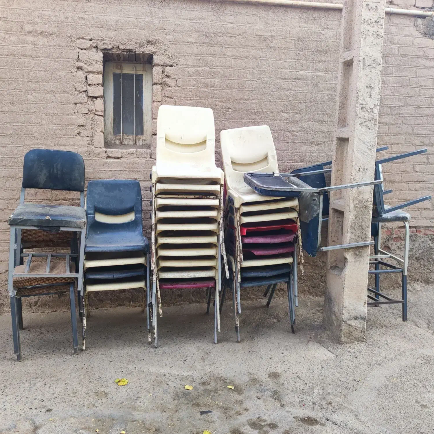 صندلی فقط 300 هزار|صندلی و نیمکت|بیرجند, |دیوار