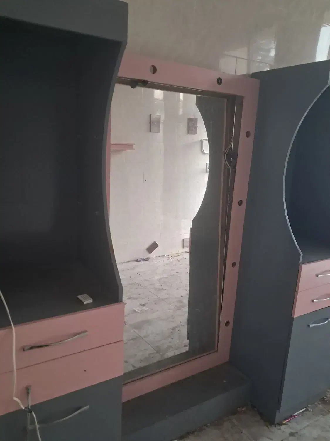 دکور ارایشگاه|آرایشگاه و سالنهای زیبایی|مهریز, |دیوار