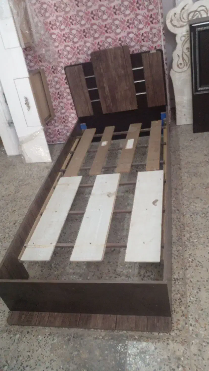 تخت ۱نفره دست دوم|تشک تختخواب|داراب, |دیوار