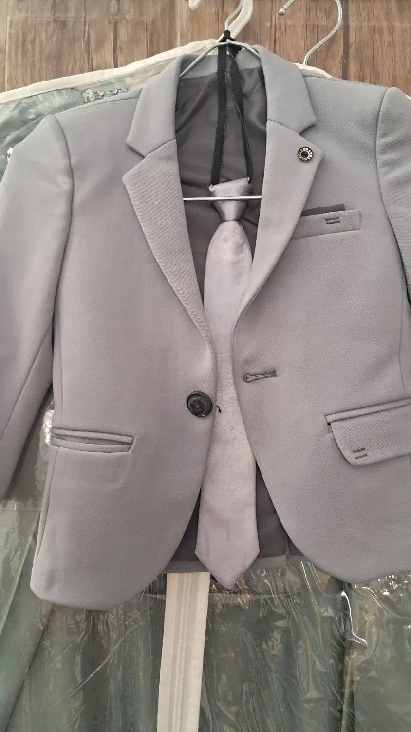 لباس مجلسی و کت مردانه|لباس|قم, شهر قائم|دیوار