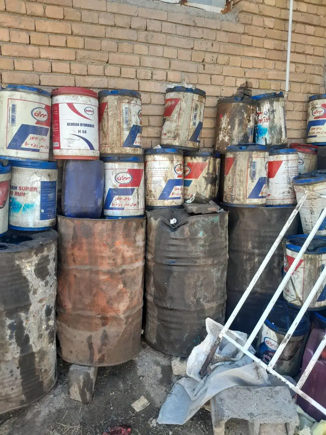 روغن|خوردنی و آشامیدنی|دهگلان, |دیوار