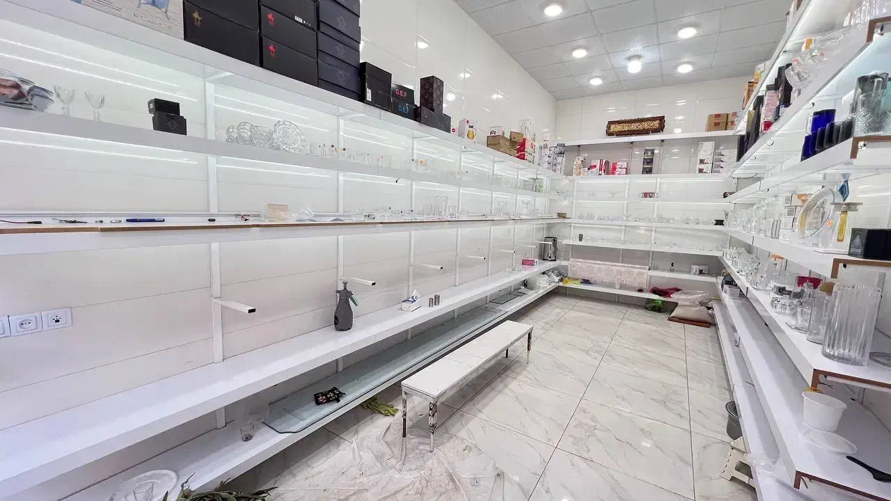 قفسه مغازه نو و درحد ویژه مغازه های شیک و مد روز|فروشگاه و مغازه|اشنویه, |دیوار