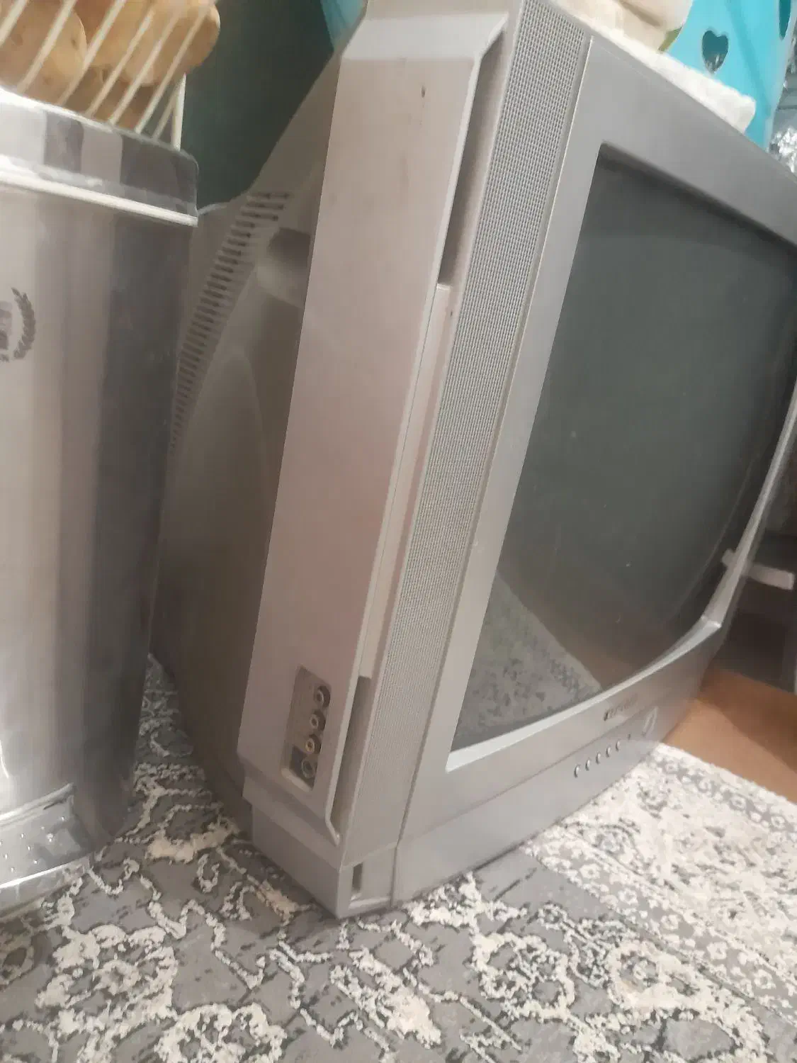 تلویزیون ۲۱ اینج سالم بدون ایراد سالم سالم|تلویزیون و پروژکتور|قم, شهرک امام حسین|دیوار