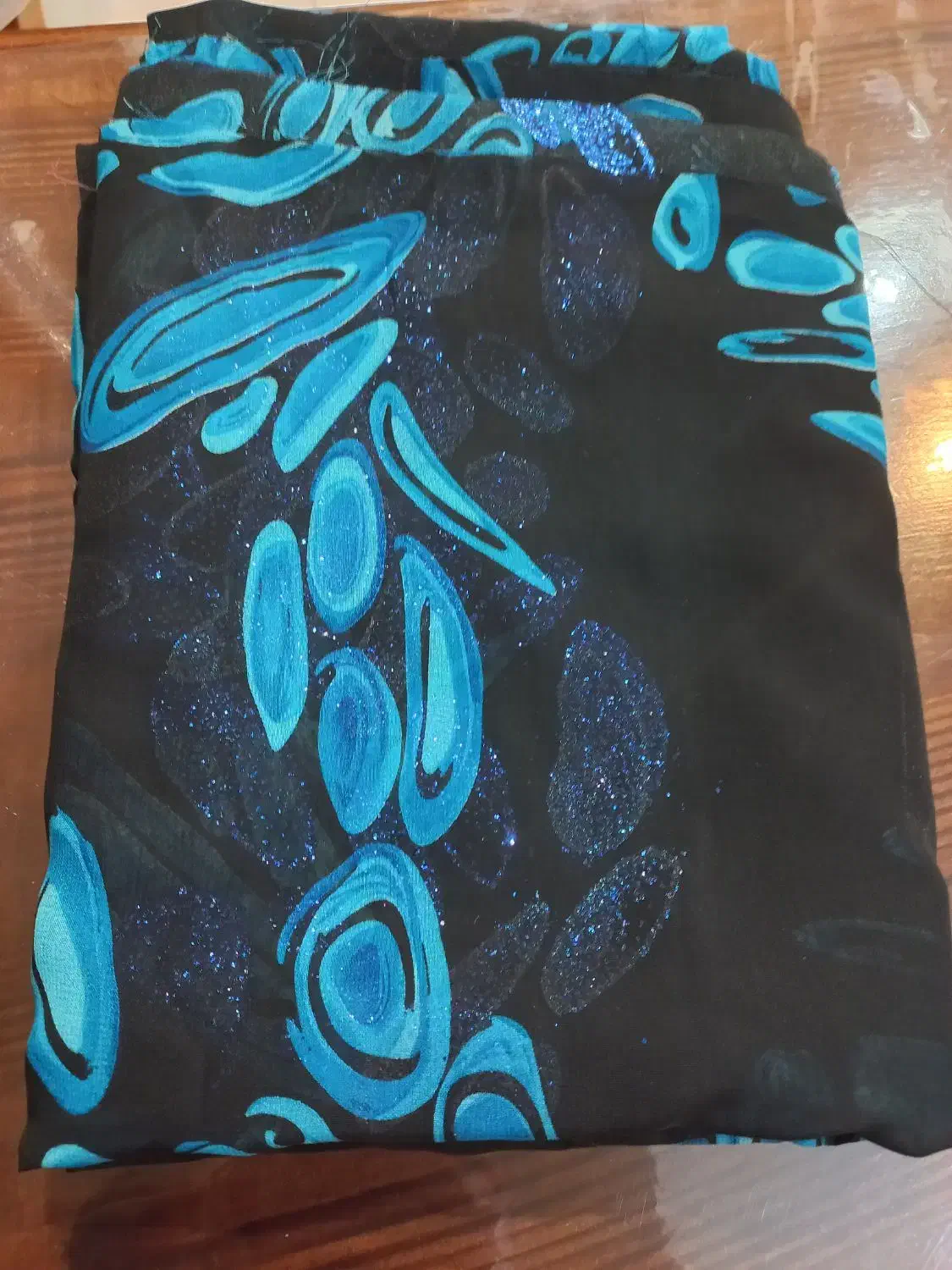 چند قواره پارچه|لباس|رشت, علی آباد|دیوار