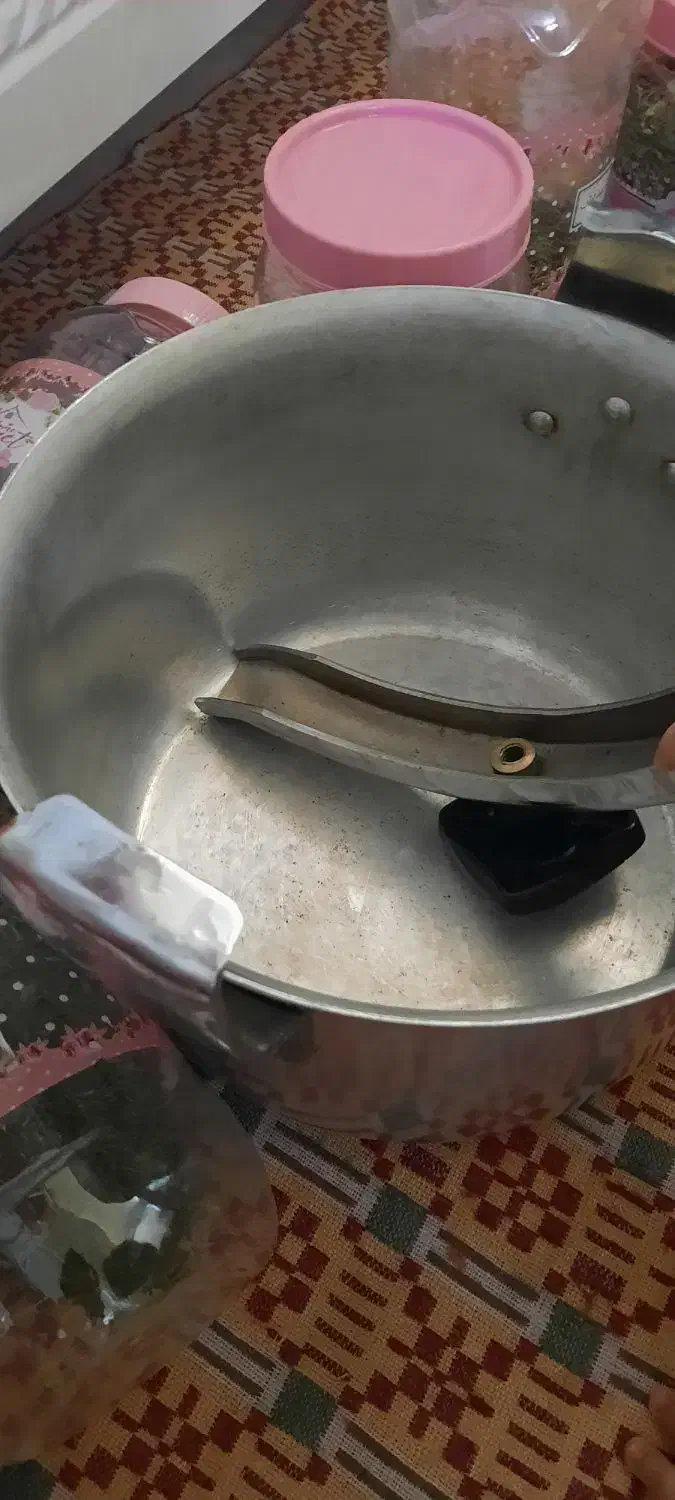 زودپز|ظروف پخت‌وپز|قیامدشت - خاورشهر, |دیوار