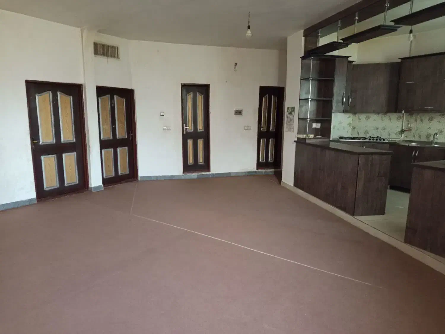 فروش واحد مسکونی حیاط دار|فروش آپارتمان|ماهان, |دیوار