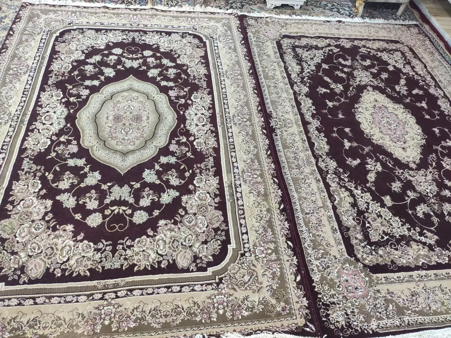 دو  فرش شش متری زرشکی|فرش|مرند, |دیوار