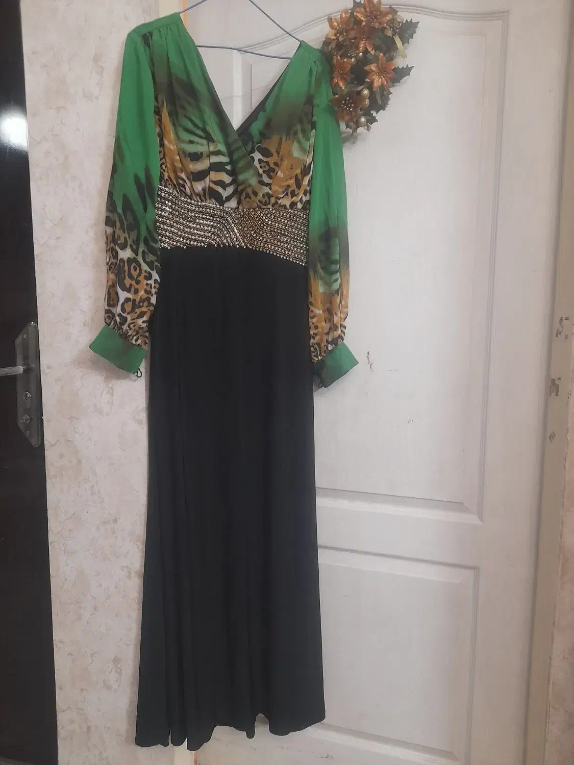 لباس مجلسی|لباس|تهران, مینای شمالی (مخبر)|دیوار