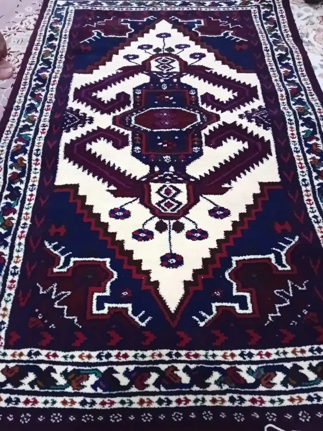 قالیچه دست بافت. خیلی تمییز و زیبا|فرش|بندر ترکمن, |دیوار