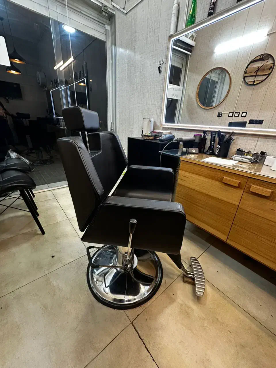 صندلی ارایشگاهpantti|آرایشگاه و سالن‌های زیبایی|شیراز, زرگری|دیوار