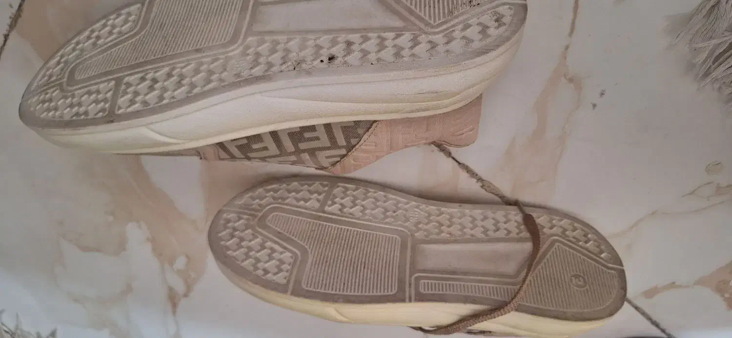 کتونی اصل fendi سایز ۳۸|کیف، کفش، کمربند|خاوران, |دیوار