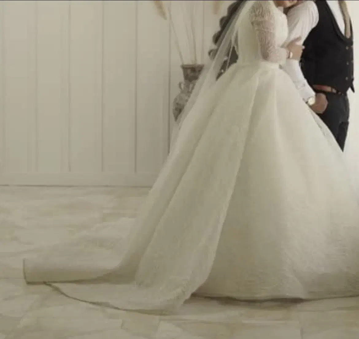 فوری فروشی (لباس عروس سایز ۳۸ پارچه شب رنگی )|لباس|تهران, کوهسار|دیوار