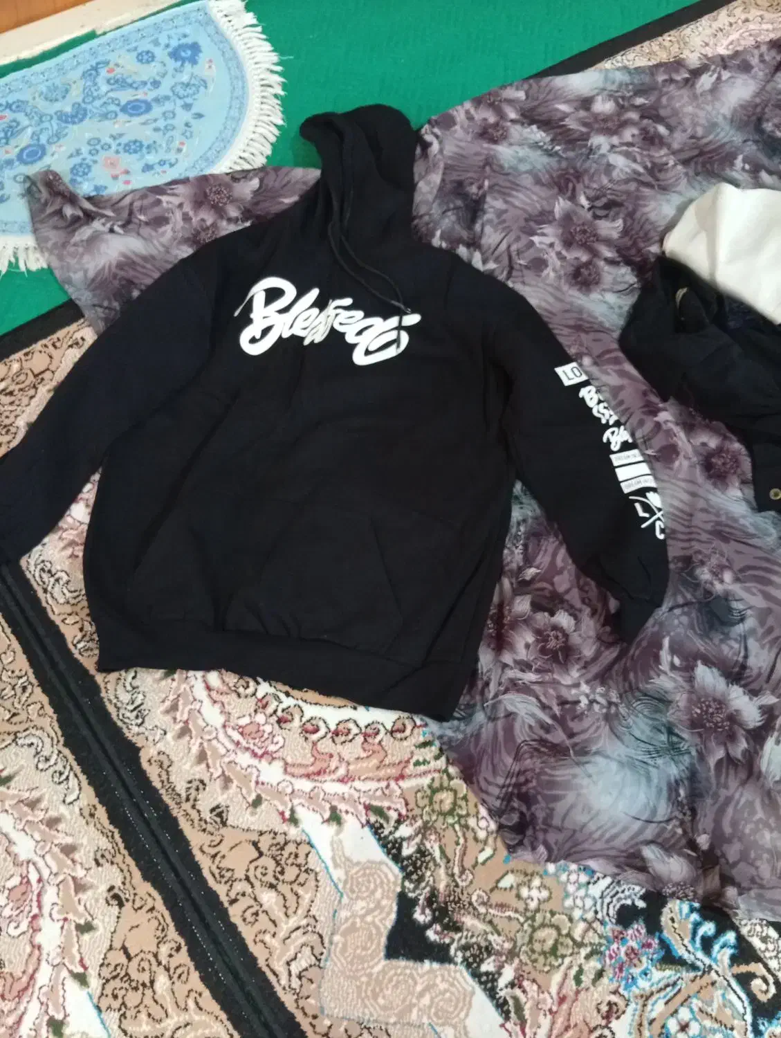 پلیور|لباس|قم, نوبهار|دیوار