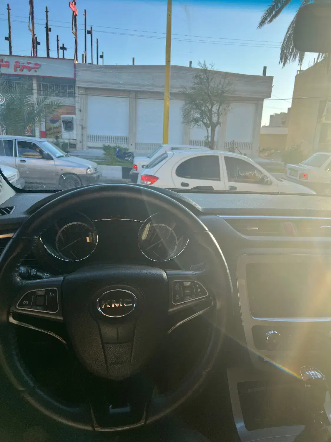 کی ام سیT8|خودرو سواری و وانت|شیراز, فخرآباد (دروازه کازرون)|دیوار