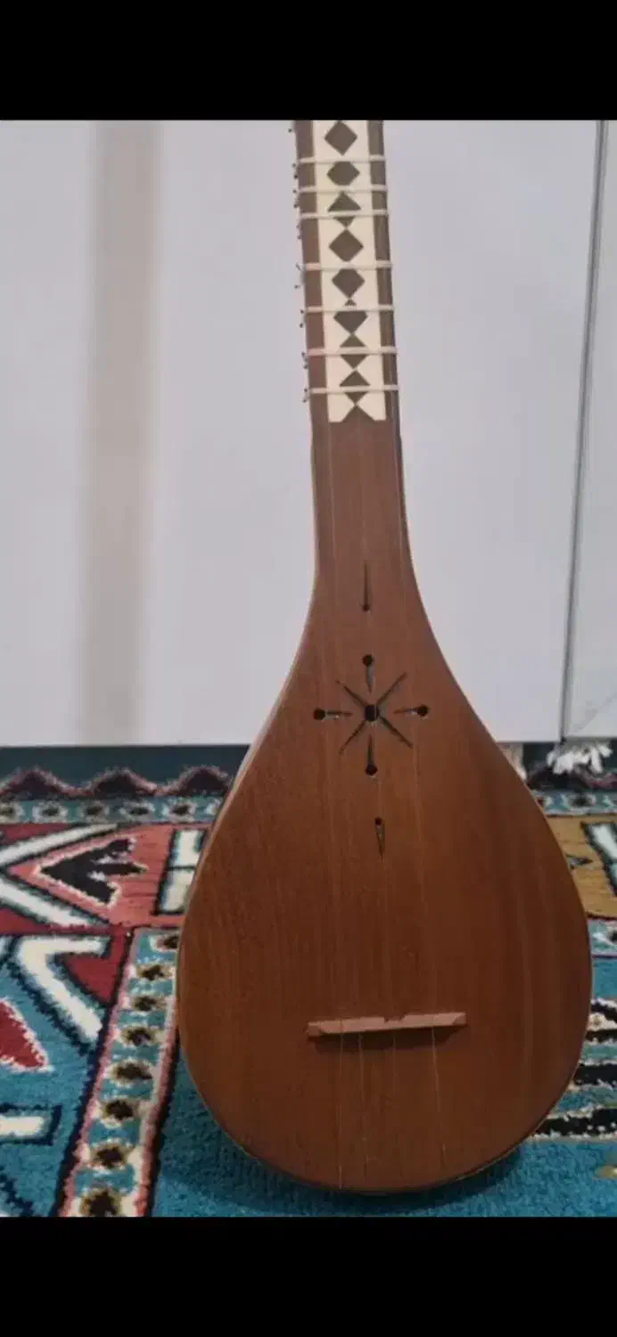 سه تار|سازهای سنتی|بوشهر, |دیوار