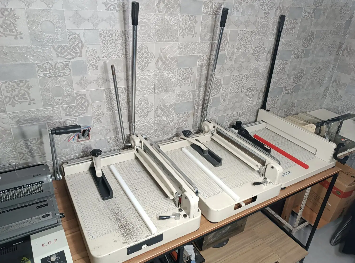 دستگاه برش گیوتین منگنه سیمی کن لمینت کتاب کاغذ|لوازم التحریر|تهران, استاد معین|دیوار