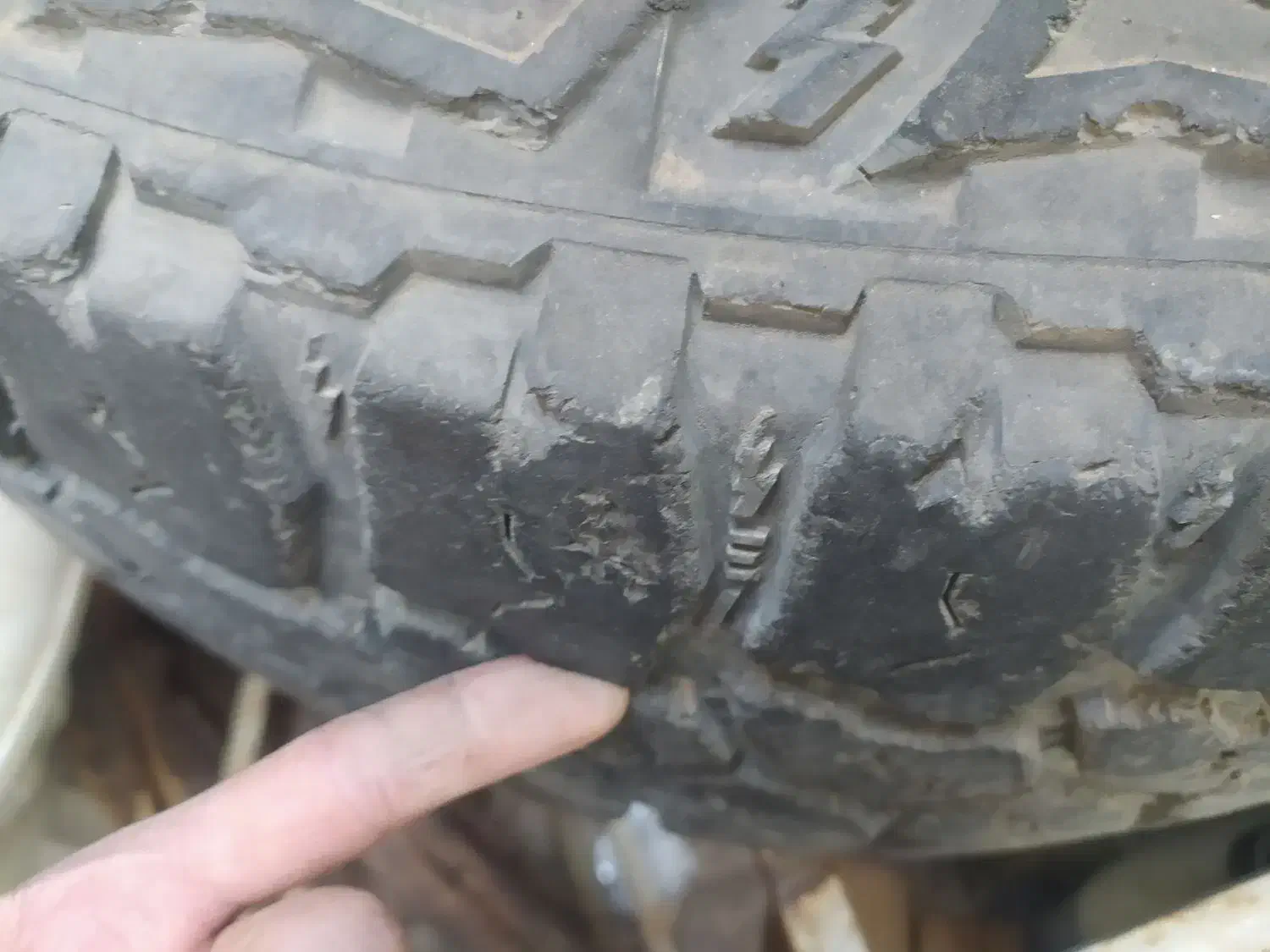 لاستیک آفرود|قطعات یدکی و لوازم جانبی|فولادشهر, سایت صنعتی کاوه|دیوار